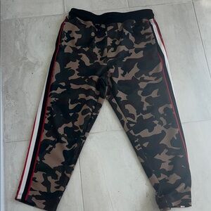Zara Men’s Camouflage Track Pants with Side Stripes
